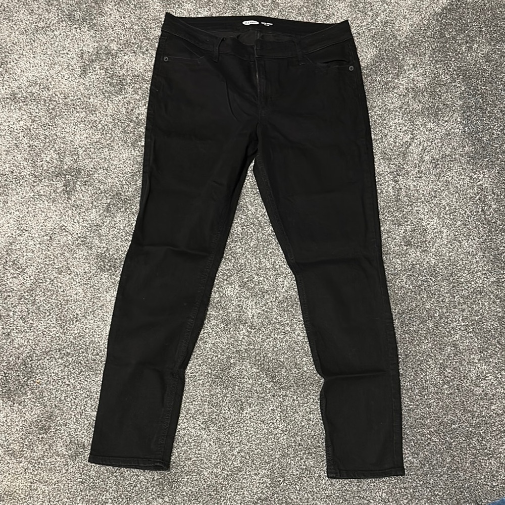 Old Navy Black Skinny Jeans Sleek Design